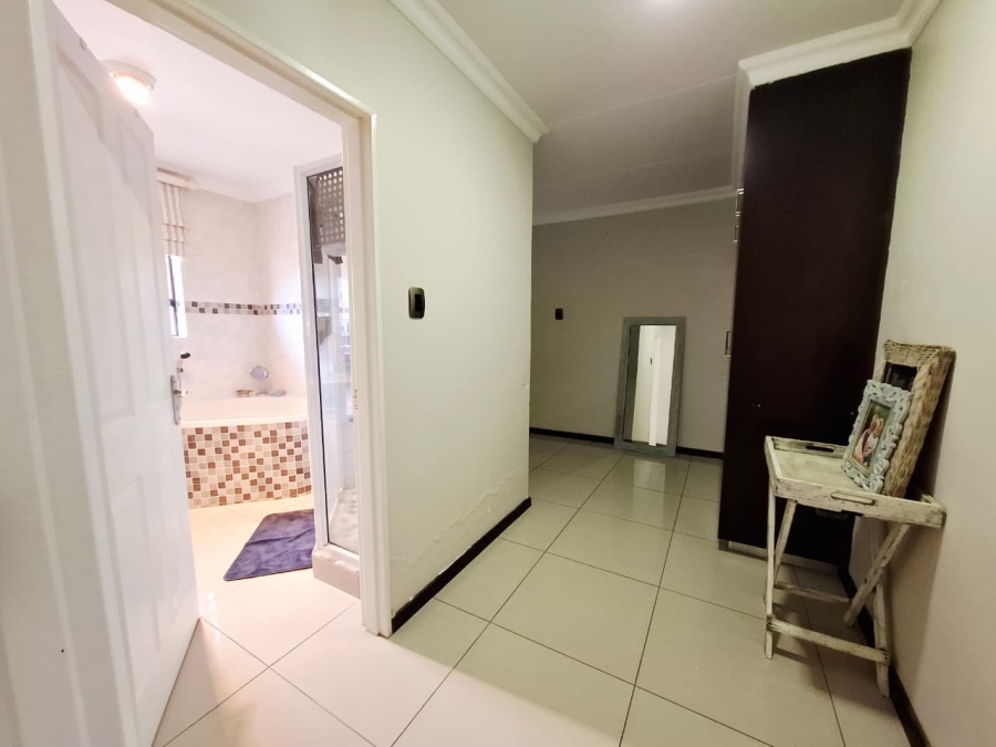 3 Bedroom Property for Sale in Langenhovenpark Free State